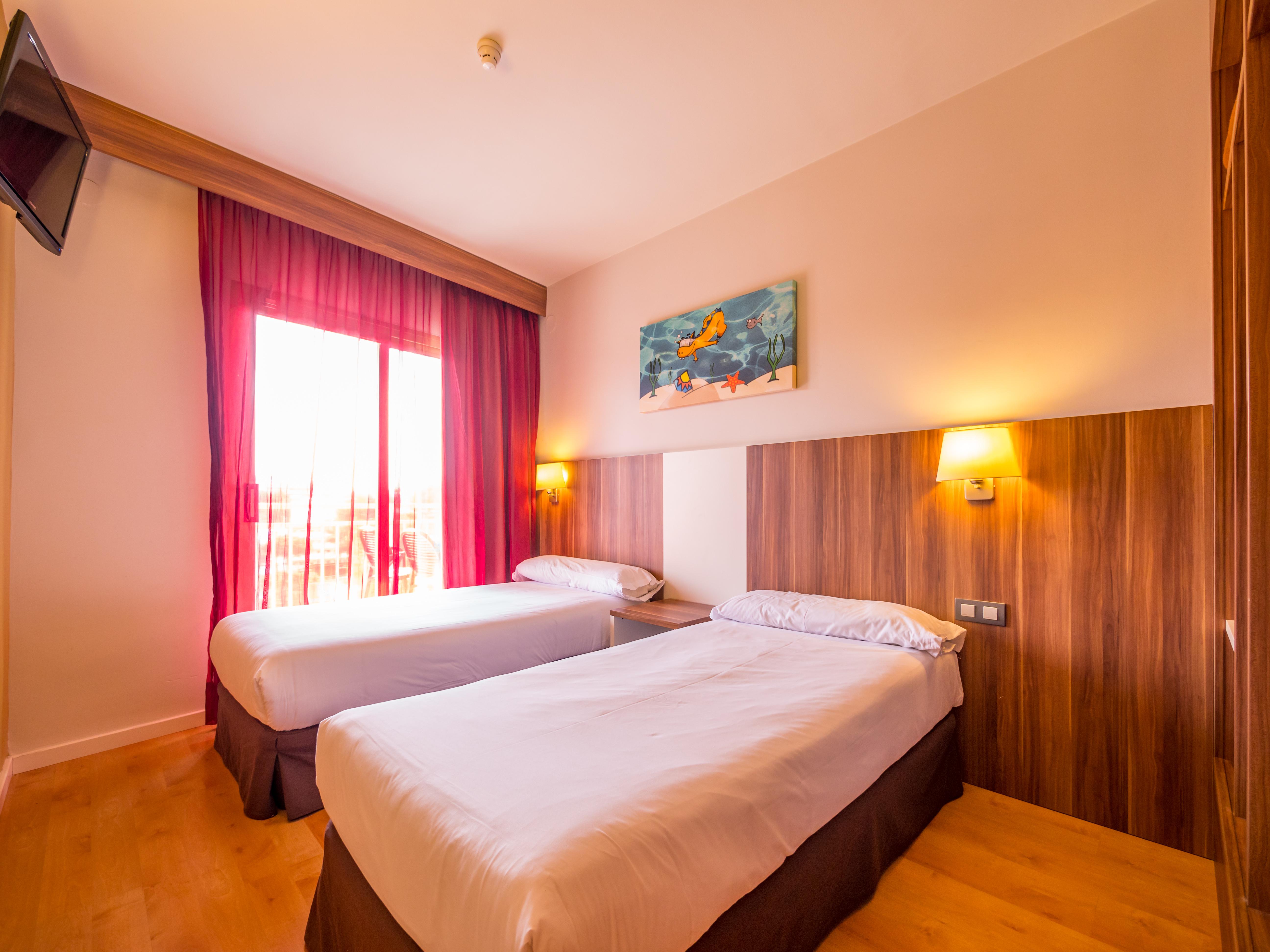 Golden Avenida Family Suites 4* Салоу Экстерьер фото